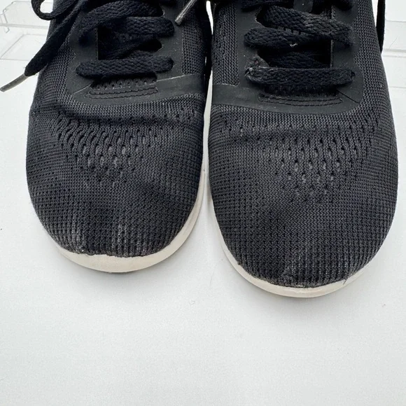 Nike Black Free RN Tennis shoes - Picture 2 of 9